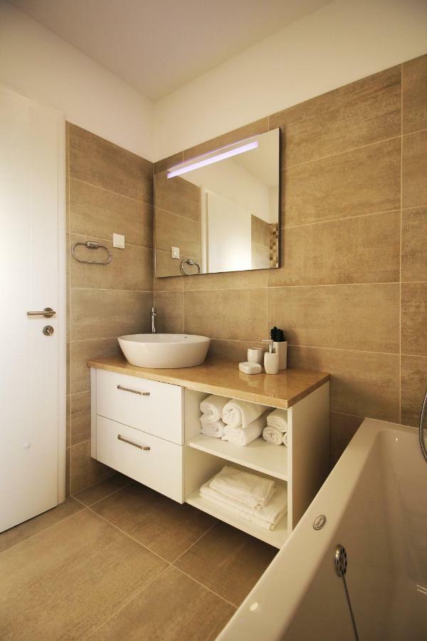 Villa Lacus Makarska Ngoại thất bức ảnh
